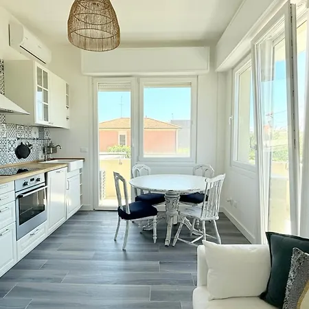 Se169 - Senigallia, Trilocale Fronte Mare Con Aria Condizionata *